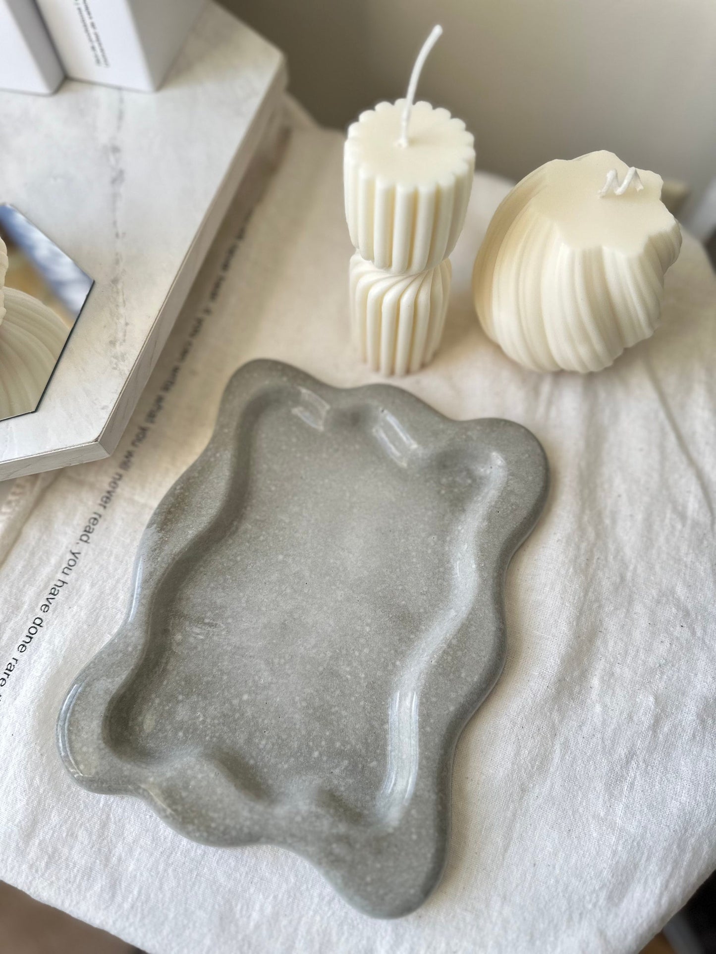 Wavy Concrete Tray