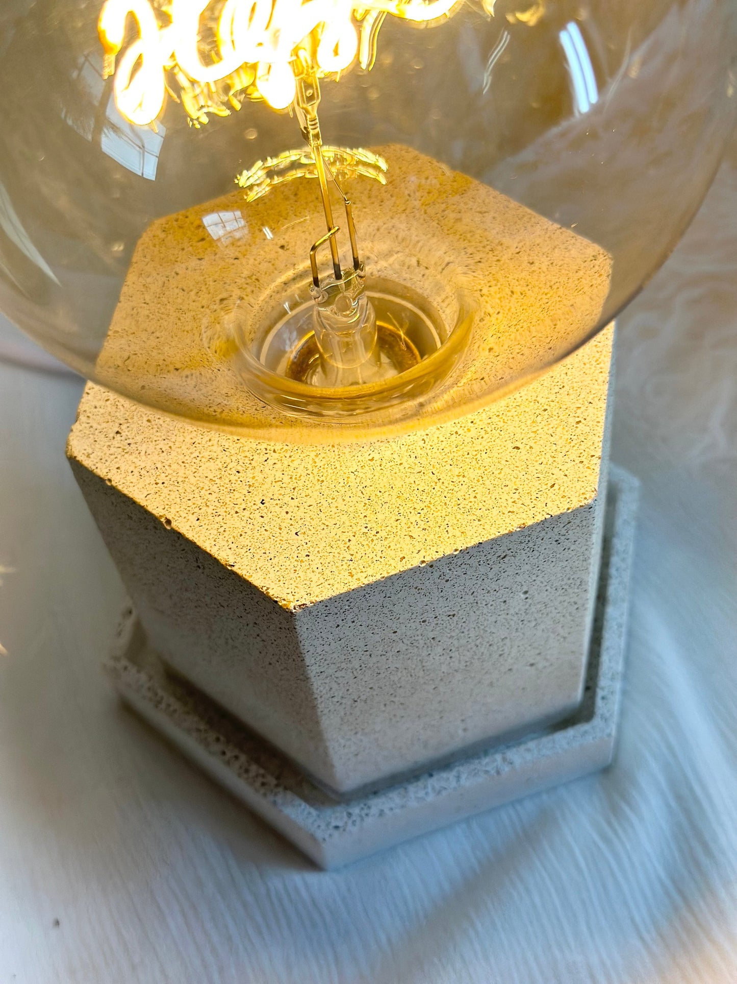 Happy Bulb Table Lamp
