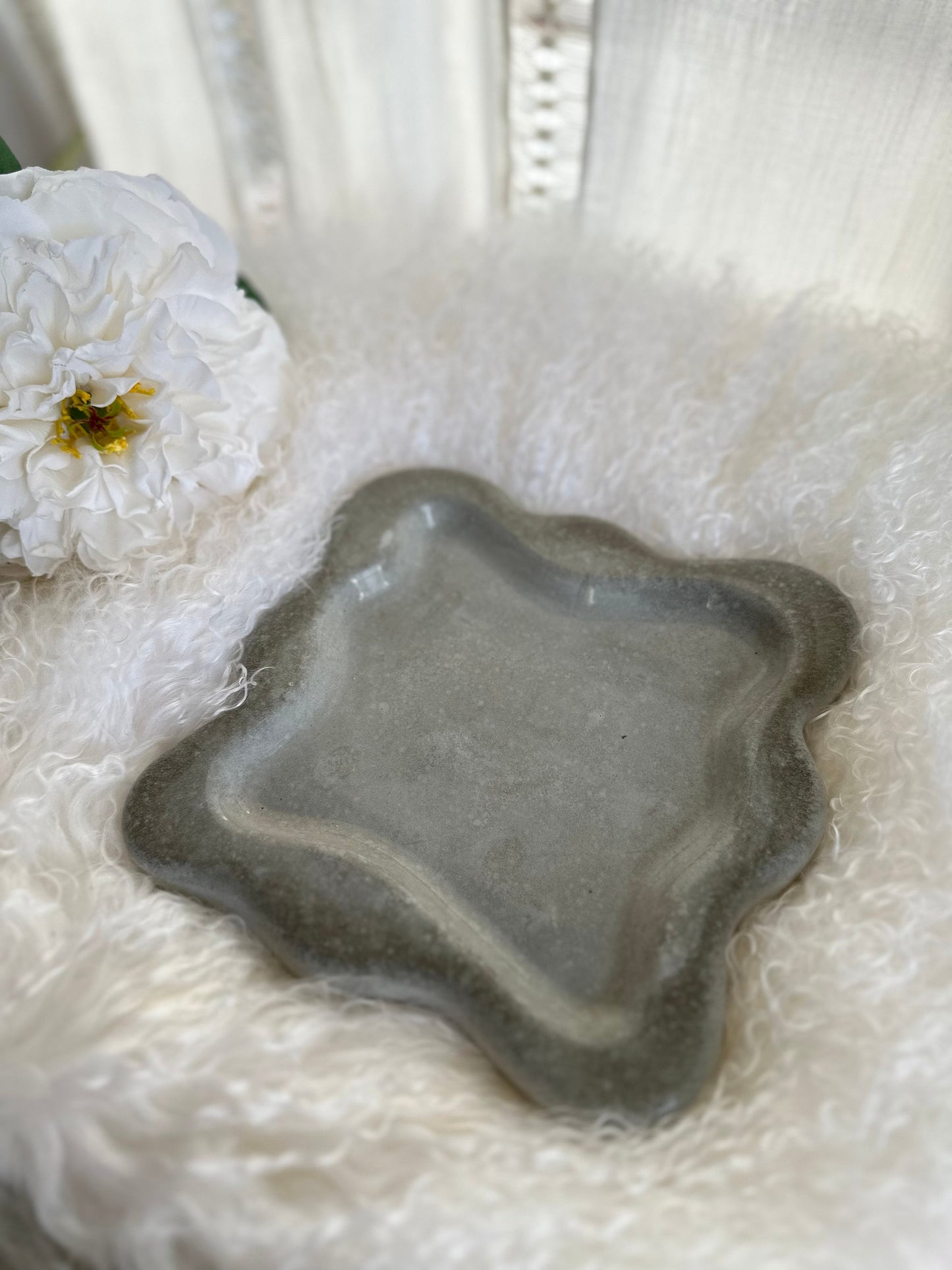 Wavy Concrete Tray