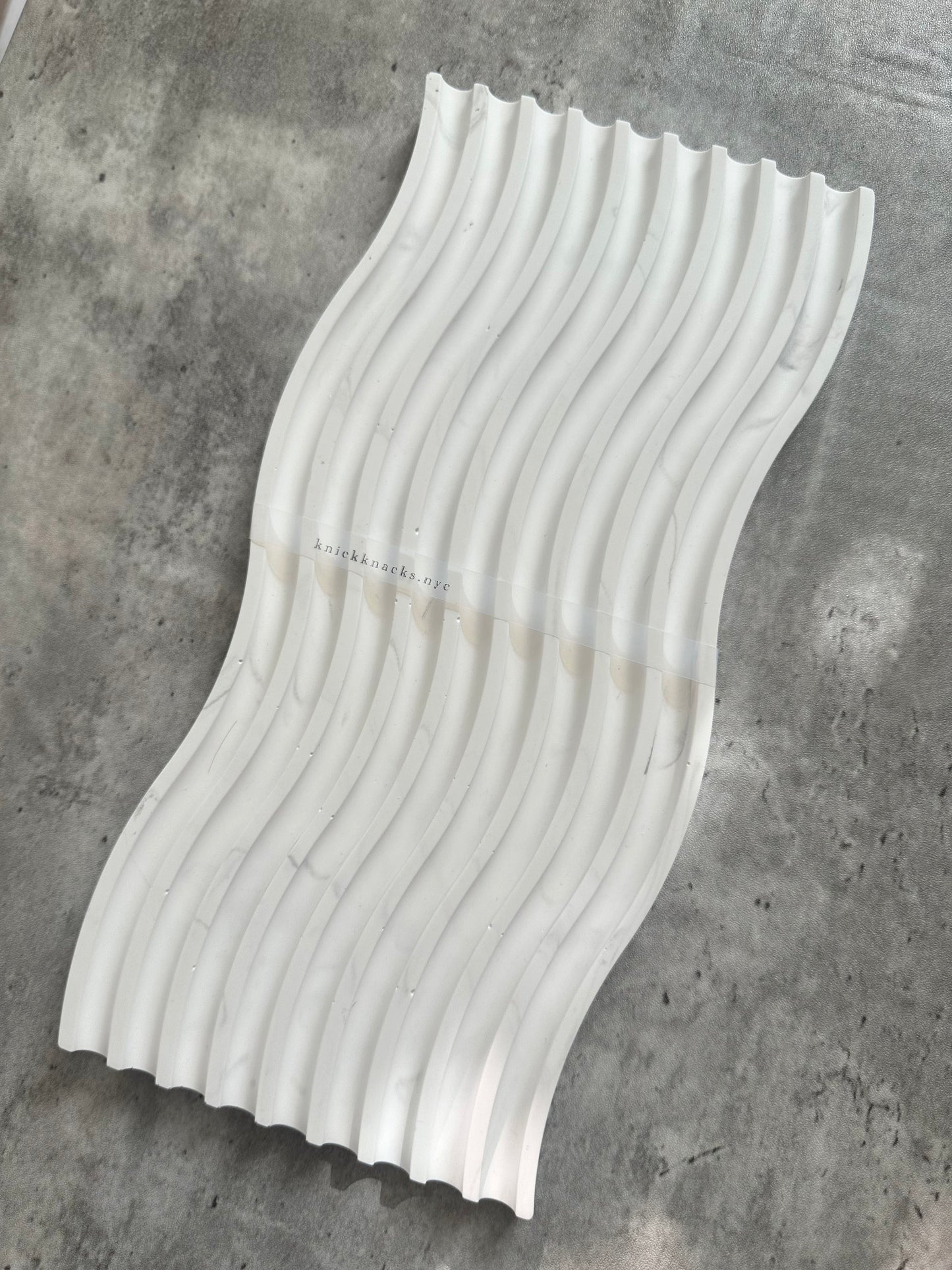 Wavy Marble Pattern Tray