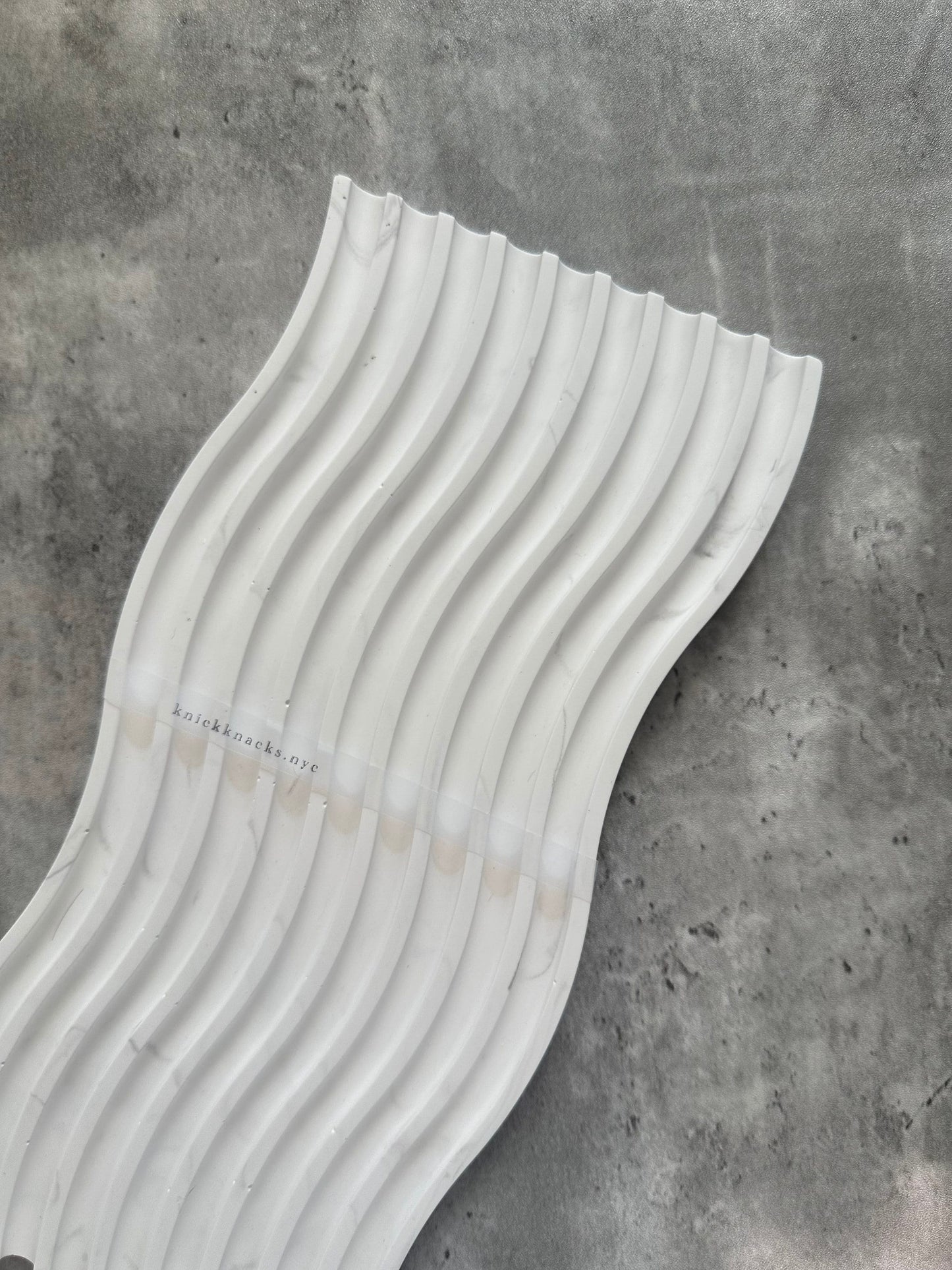Wavy Marble Pattern Tray