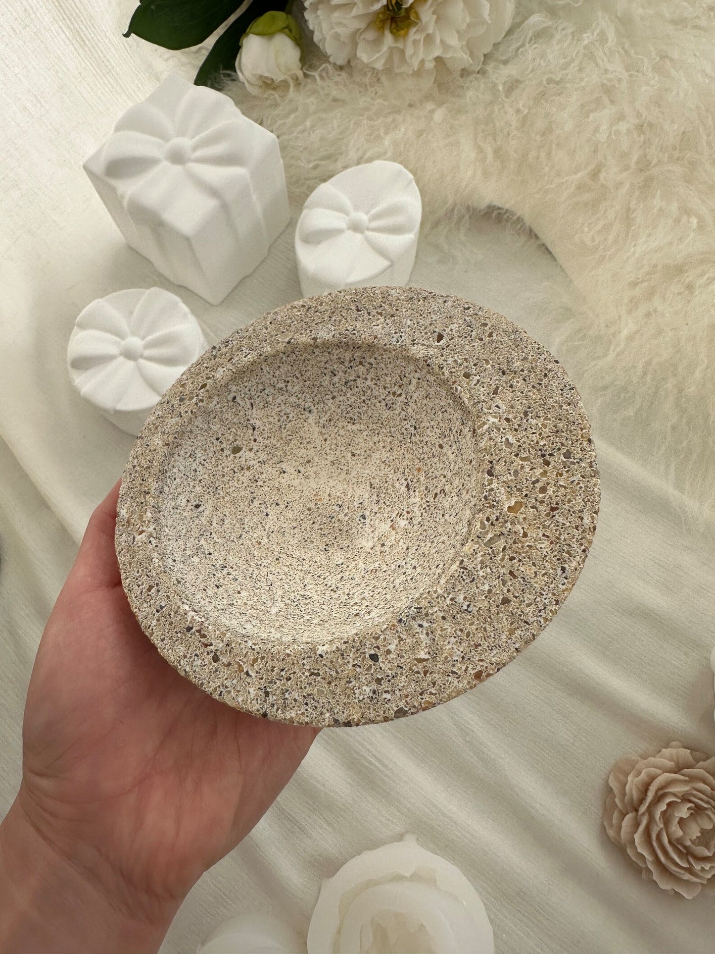 Wide Rim Stone Feel Bowl Candle