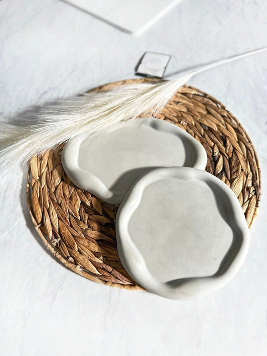 Cloud Irregular Concrete Tray