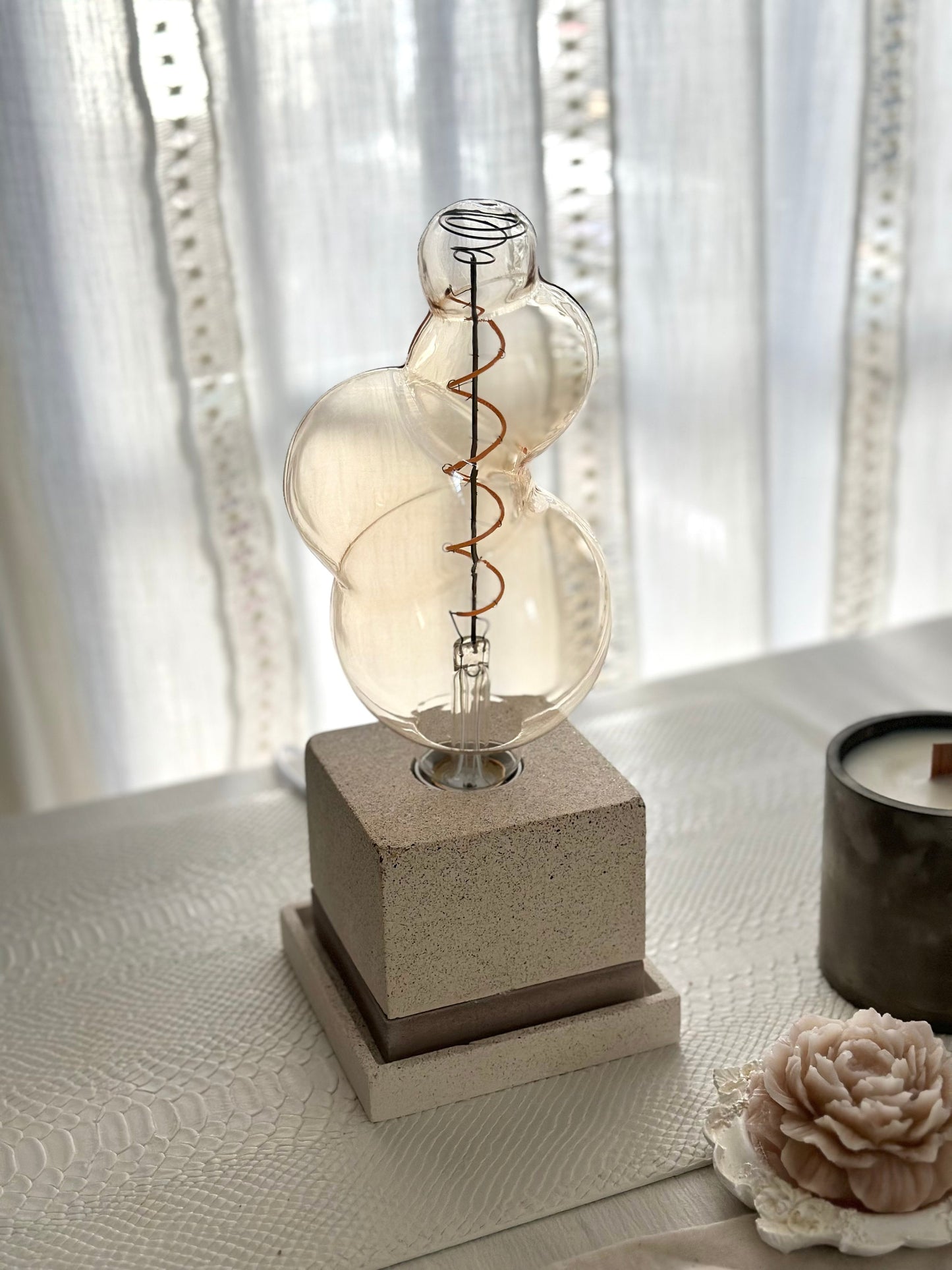 Bubble Table Lamp