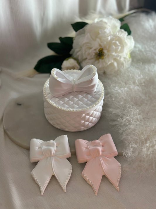 Pearl Bow Trinket Box